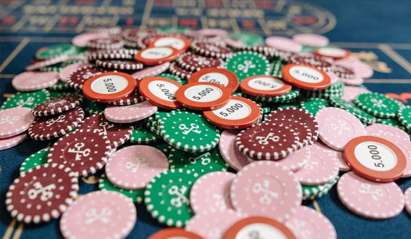 (張志杰律師曾承辦案件)高市警佐包庇賭場收賄1萬元 判刑5年6月定讞